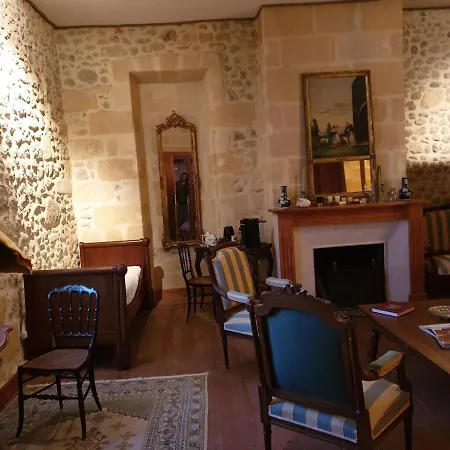 Les Logis De Lestiac Bed and Breakfast Buitenkant foto